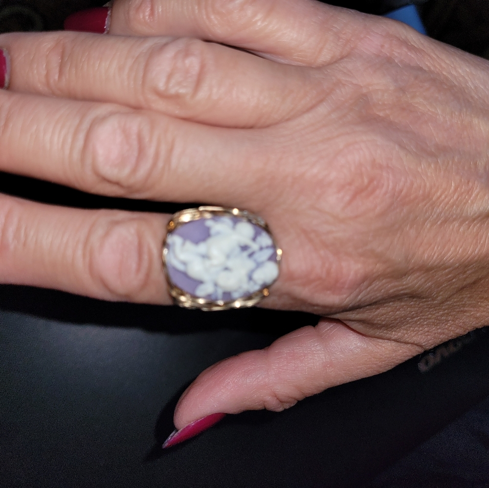 10k Gold Cherubs Ring